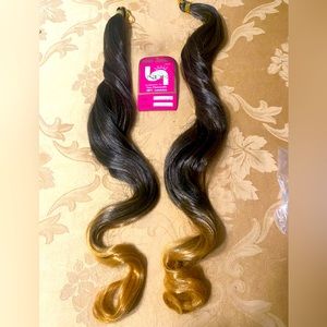 Two tones Hair  for braiding or pony tails .